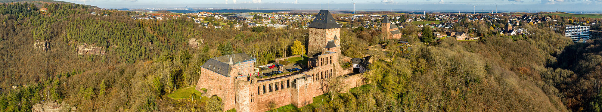 Luftbild der Burg Niedeggen