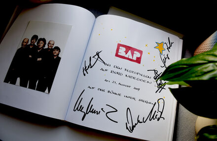 Auch die Band BAP hat sich im Jahr 2009 ins Goldene Buch eingetragen.