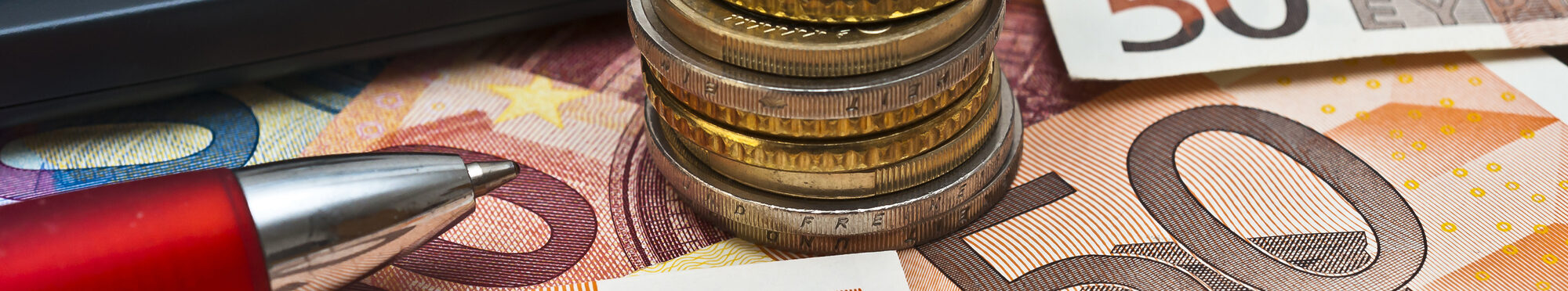 Motivbild Euromünzen und Scheine [Foto: ©Stockfotos-MG - stock.adobe.com]