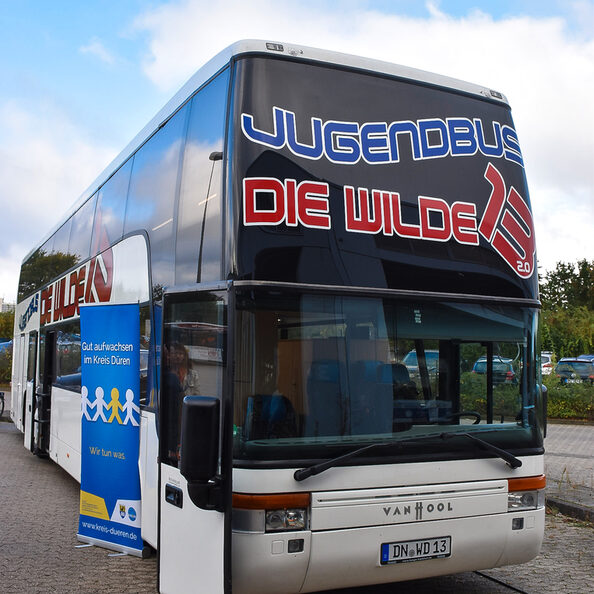 Der aktuelle Jugendbus "Die Wilde 13 2.0"