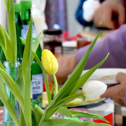 Frühstück im Mehrgenerationenhaus. Foto: Kreis Düren