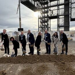 Spatenstich am Indemann