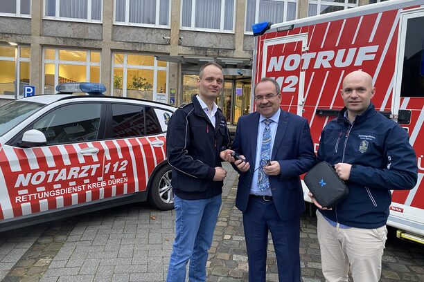 Gruppenbild bei der Übergabe